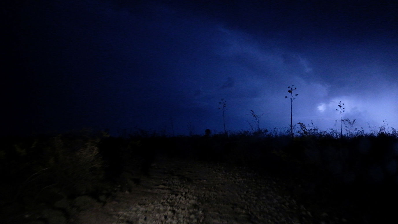 Still from Luces del deserto, by Félix Blume.